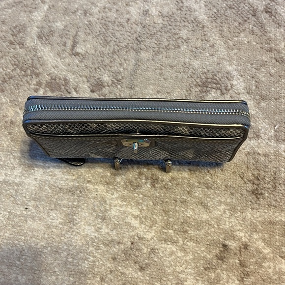 NWT COACH SIVER/GRAY CNB EX L TURN LOCK ACC ZIP # F50021 - Picture 4 of 11